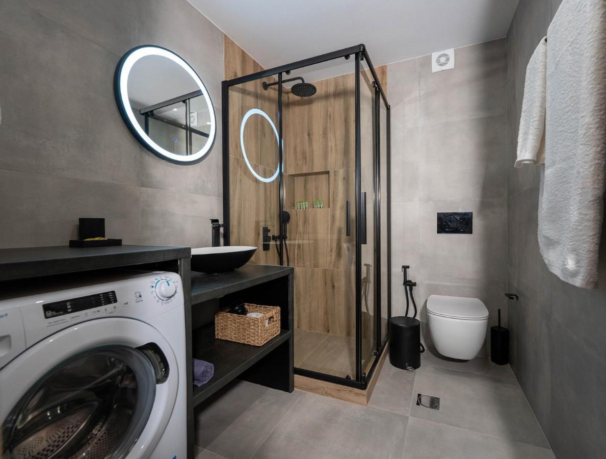 Central Suites Aegina 1 Buitenkant foto