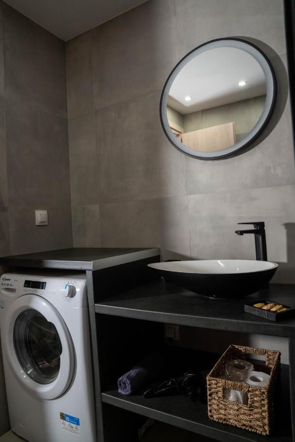 Central Suites Aegina 1 Buitenkant foto